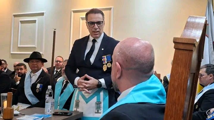 Oficiais reunidos em uma cerimônia brasileira
